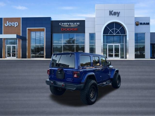 Used 2018 Jeep Wrangler Unlimited Sahara w/ Dual Top Group AWD/4WD image 5