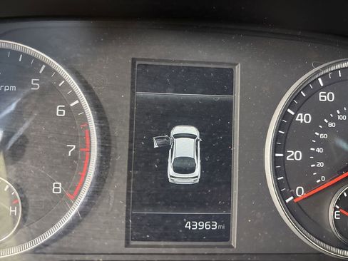 Used 2023 Kia K5 LXS image 12