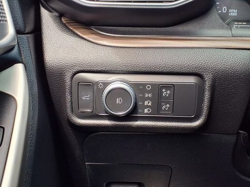 Used 2022 Ford Explorer Limited AWD/4WD image 17