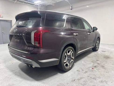 Used 2024 Hyundai Palisade SEL w/ Premium Package FWD image 5
