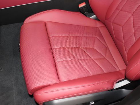 Certified 2025 BMW 530i xDrive w/ Premium Package image 35