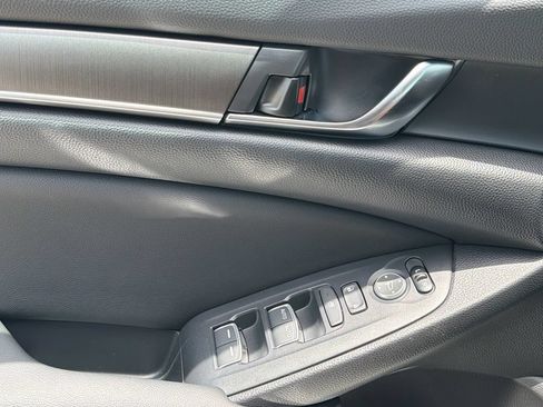 Used 2020 Honda Accord LX image 29