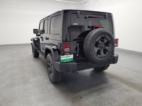 Used 2015 Jeep Wrangler Unlimited Sahara image 5