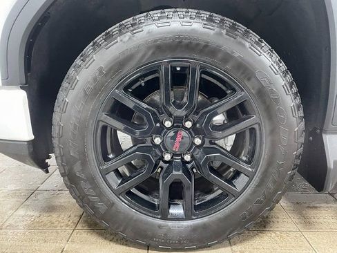 Used 2023 GMC Sierra 1500 Elevation w/ Preferred Package image 7