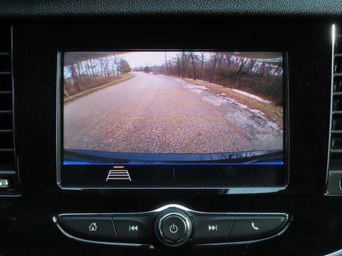 Used 2022 Buick Encore Preferred image 7