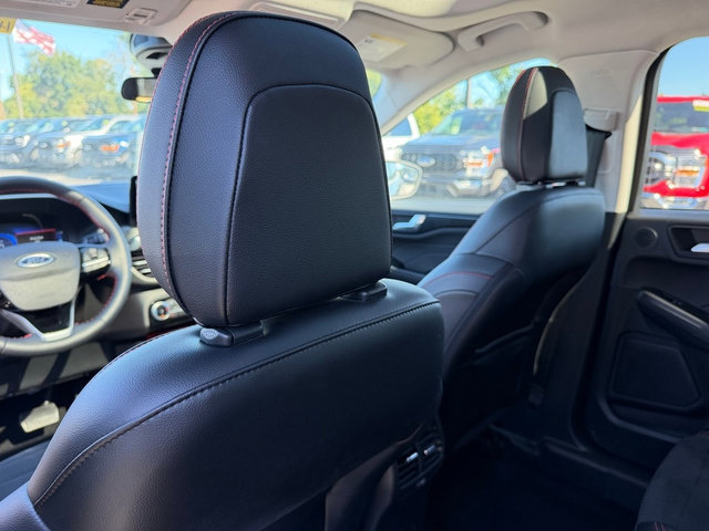 Certified 2022 Ford Escape SEL w/ SEL Stealth AWD Package image 19