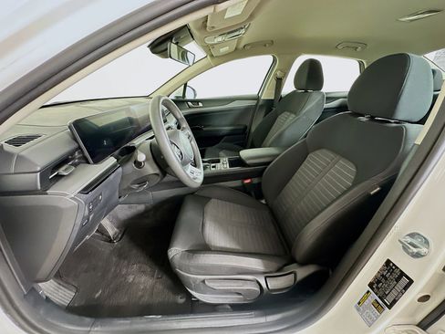 Used 2025 Kia K5 LXS image 13