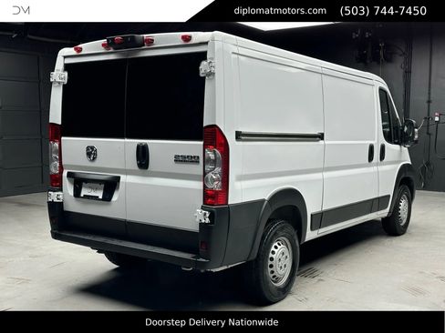 Used 2025 RAM ProMaster 2500 w/ U-Haul Equipment Group image 7