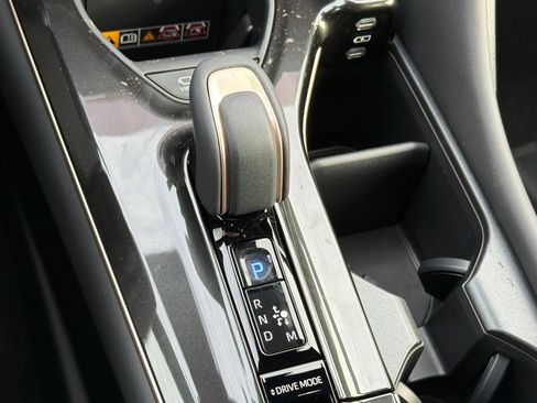 New 2026 Toyota Crown Platinum image 18