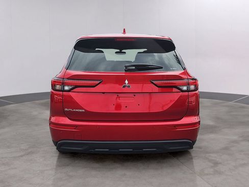 Used 2022 Mitsubishi Outlander ES AWD/4WD image 5
