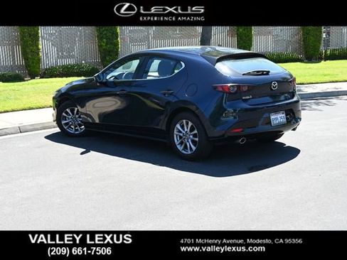 Used 2021 MAZDA MAZDA3 s FWD image 4
