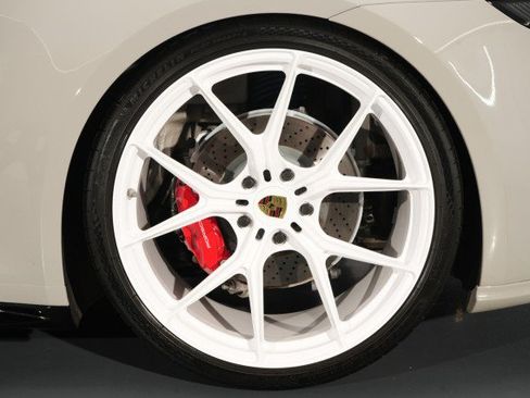 Used 2020 Porsche 911 Carrera 4S AWD/4WD image 35
