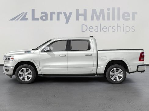 Used 2022 RAM 1500 Limited w/ Body Color Bumper Group AWD/4WD image 3