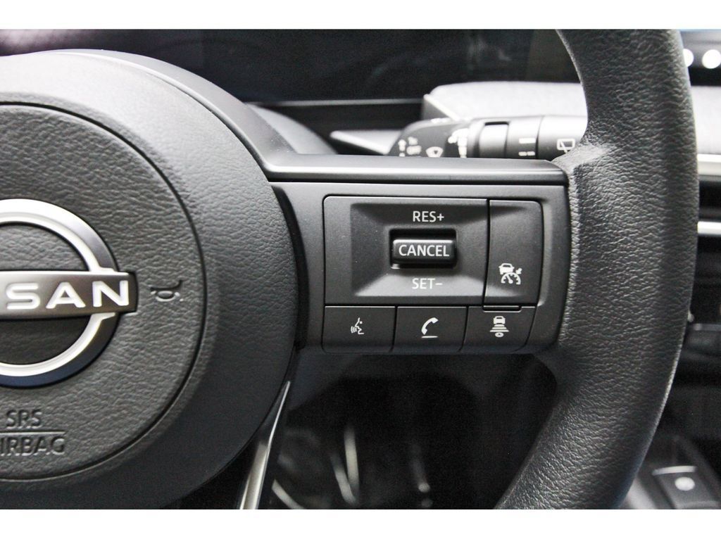 Used 2026 Nissan Kicks SV FWD image 18