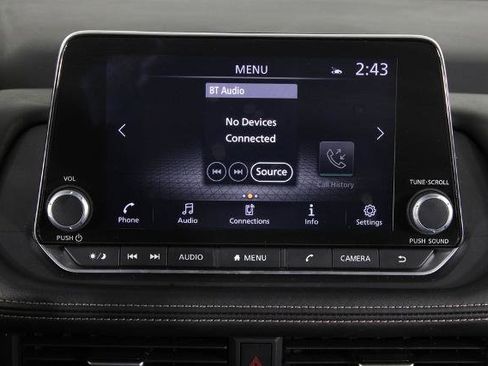 Certified 2024 Nissan Rogue SV image 9