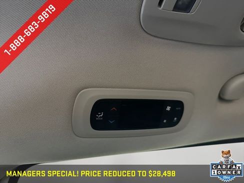 Used 2024 Chrysler Pacifica Limited FWD image 18