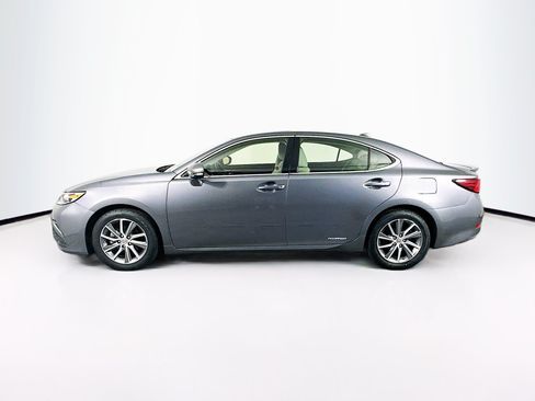 Used 2017 Lexus ES 300h w/ Luxury Package FWD image 4
