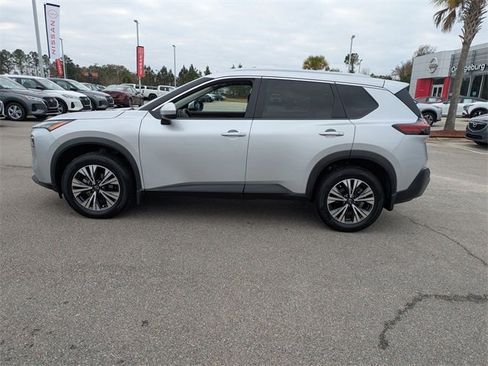 Used 2023 Nissan Rogue SV w/ SV Premium B Package image 6