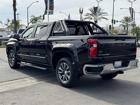 Used 2021 Chevrolet Silverado 1500 LT image 2