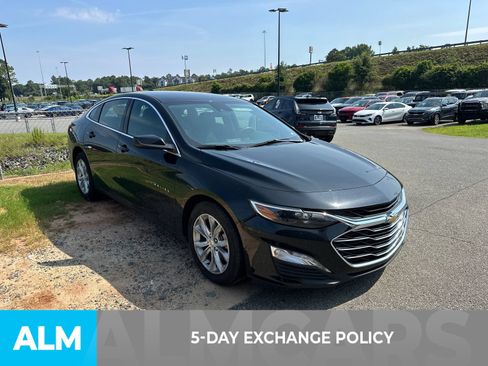 Used 2025 Chevrolet Malibu LT FWD image 3