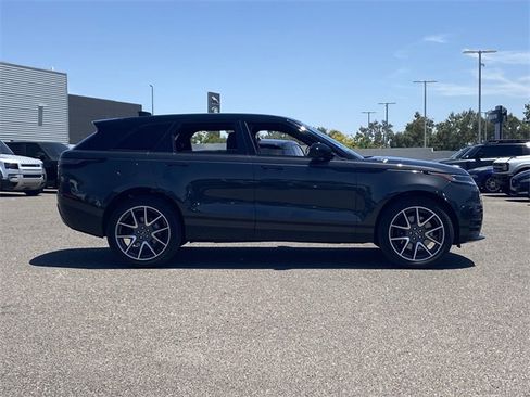 New 2026 Land Rover Range Rover Velar Dynamic SE image 17