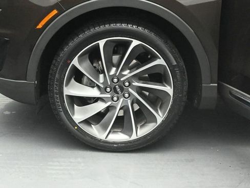 Used 2019 Lincoln Nautilus Reserve w/ Driver Assistance Package image 35