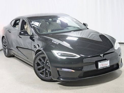 Used 2021 Tesla Model S Plaid image 4