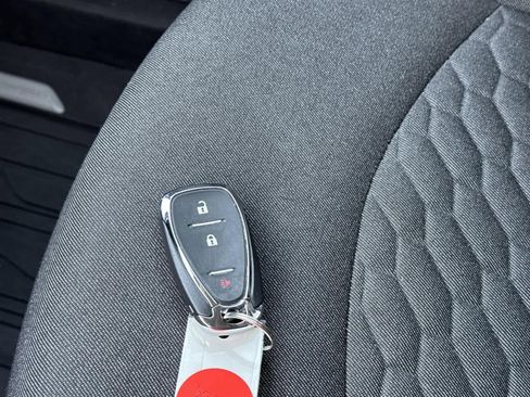 Used 2020 Chevrolet Equinox LT w/ LPO, Floor Liner Package image 31