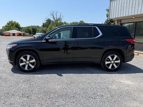 Used 2019 Chevrolet Traverse LT w/ LT Premium Package FWD image 4