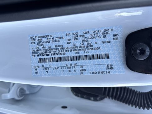 Used 2025 Ford F350 King Ranch w/ FX4 Off-Road Package image 36