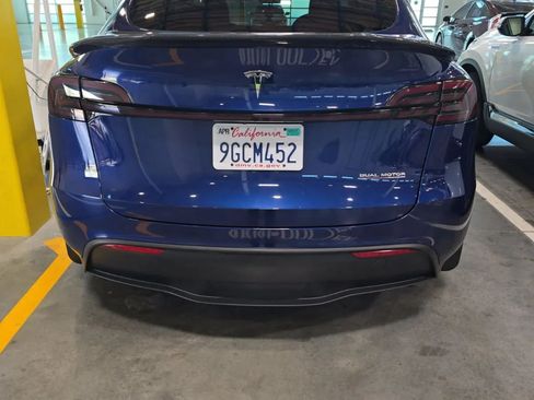Used 2023 Tesla Model Y Performance AWD/4WD image 2