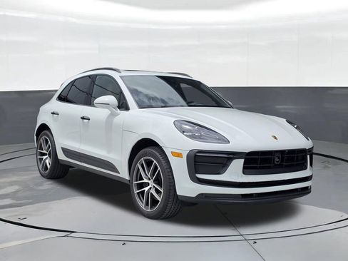 Used 2026 Porsche Macan AWD/4WD image 6