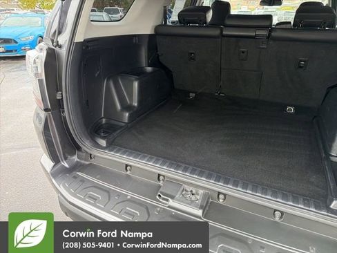 Used 2020 Toyota 4Runner TRD Off-Road Premium image 31