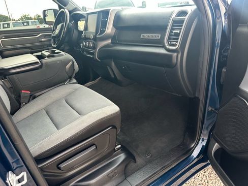Used 2022 RAM 1500 Big Horn AWD/4WD image 14