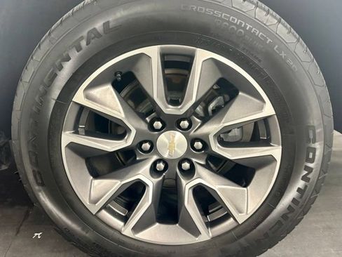 Used 2022 Chevrolet Tahoe LT w/ LT Signature Plus Package RWD image 11