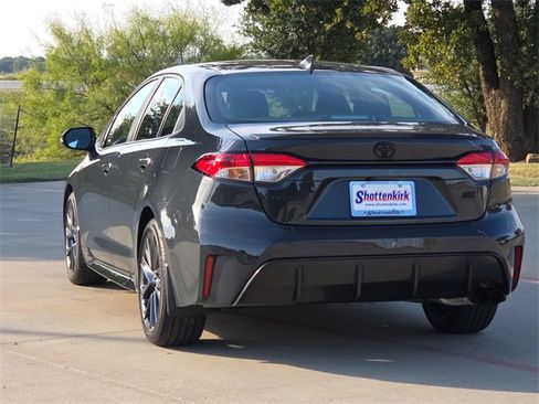 Used 2025 Toyota Corolla SE image 6