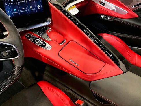 Used 2024 Chevrolet Corvette Z06 image 20
