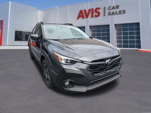 Used 2025 Subaru Crosstrek 2.5i Premium AWD/4WD image 3