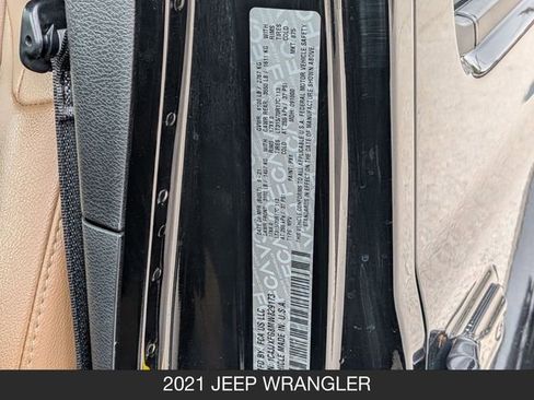 Used 2021 Jeep Wrangler Unlimited Rubicon w/ Xtreme Recon 35" Tire Package AWD/4WD image 11