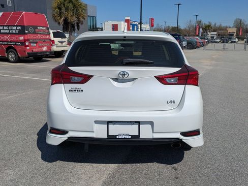 Used 2017 Toyota Corolla iM image 5