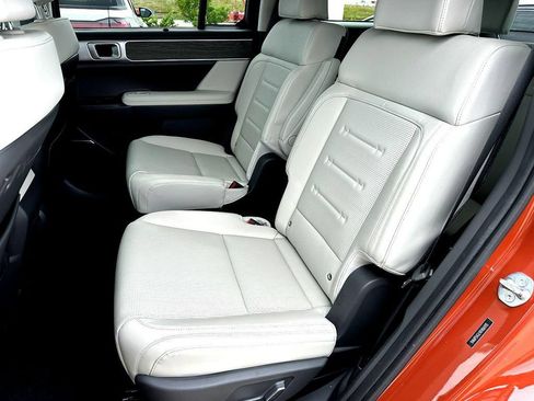 Used 2024 Hyundai Santa Fe Calligraphy FWD image 21