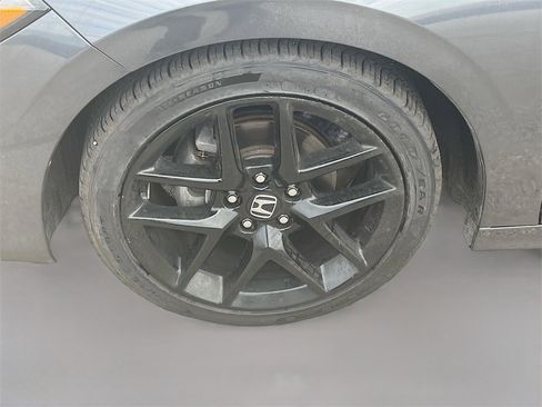 Used 2024 Honda Civic Sport image 28