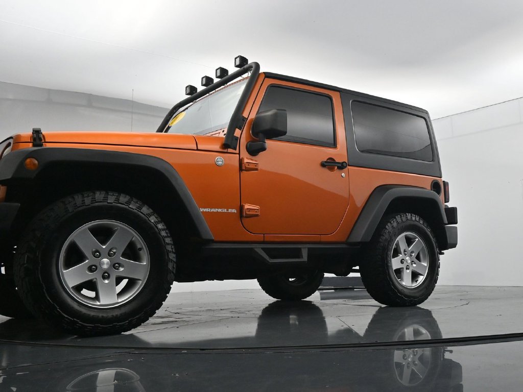 Used 2011 Jeep Wrangler Rubicon w/ Dual Top Group AWD/4WD image 31