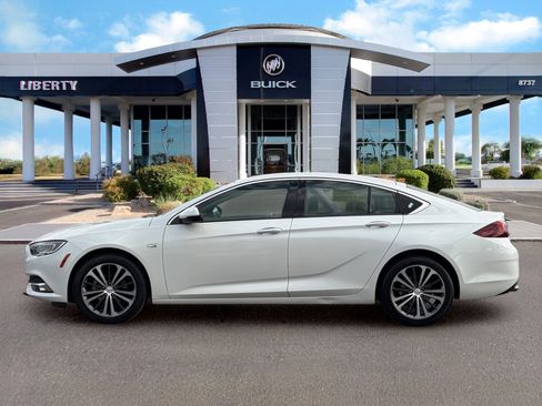 Used 2019 Buick Regal Essence w/ Driver Confidence Package I FWD image 6