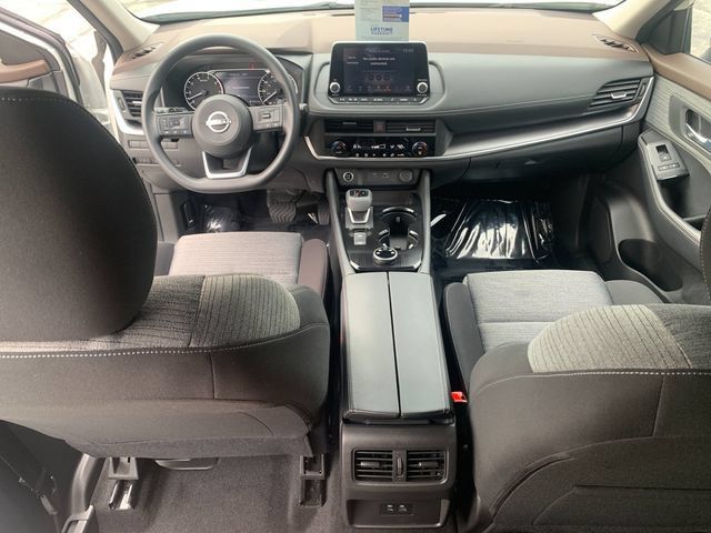 Used 2023 Nissan Rogue SV AWD/4WD image 15