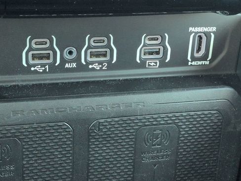 Used 2025 RAM 1500 Limited AWD/4WD image 22