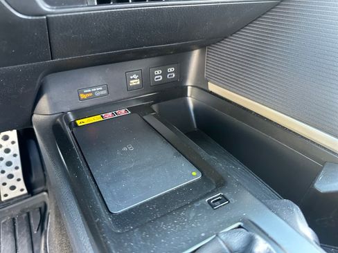Used 2026 Toyota Camry SE w/ Convenience Package FWD image 19