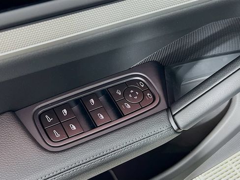 New 2026 Porsche Cayenne Coupe AWD/4WD image 20