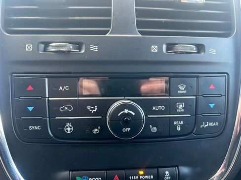 Used 2019 Dodge Grand Caravan GT image 23