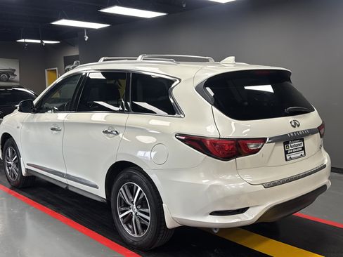Used 2017 INFINITI QX60 Luxe w/ Premium Plus Package AWD/4WD image 3